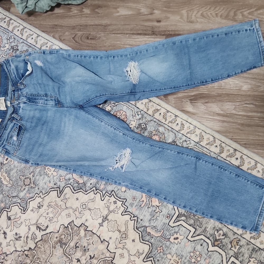 High Rise 90s Style Jeans